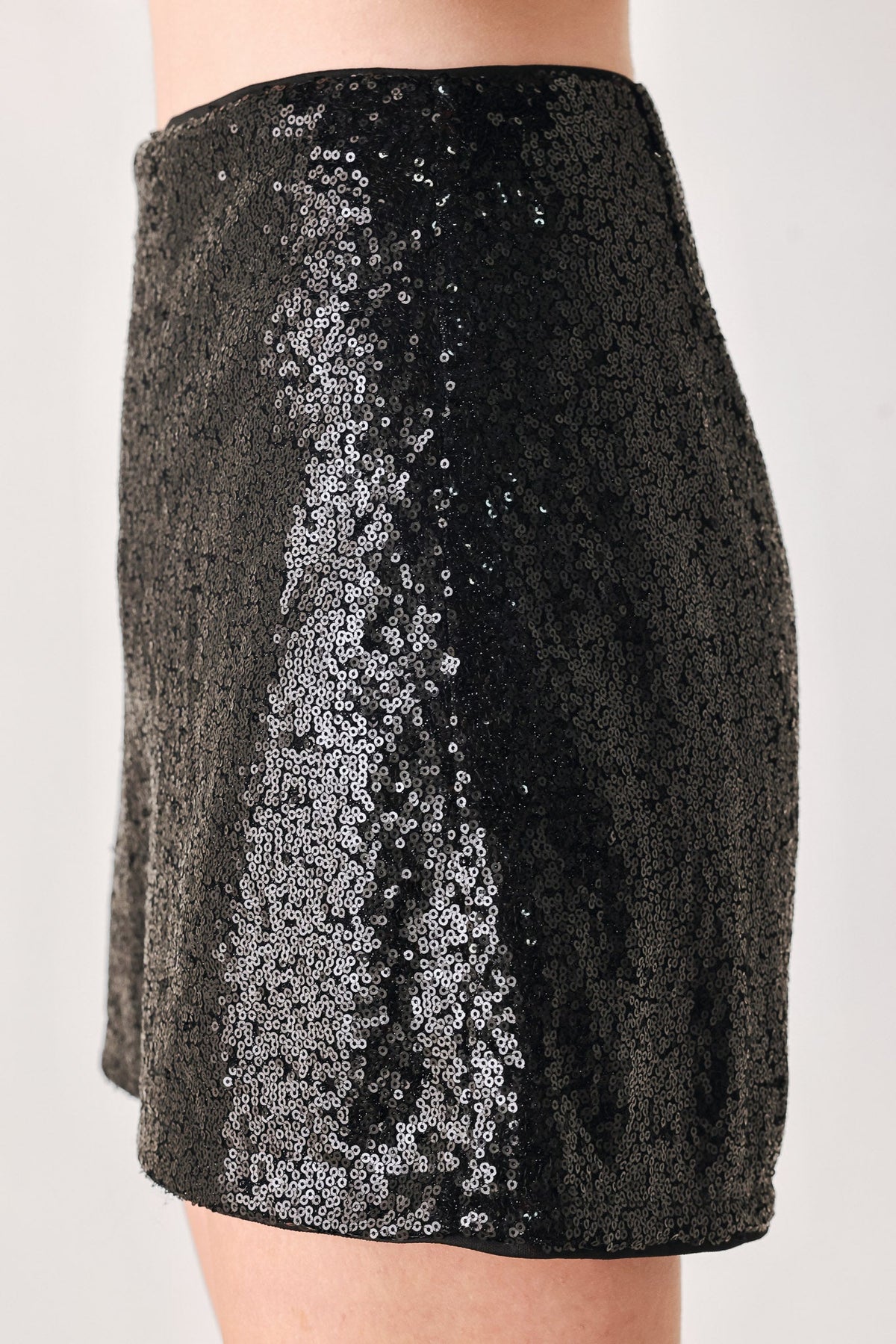 MIDNIGHT DISCO BLACK SEQUIN SKORT