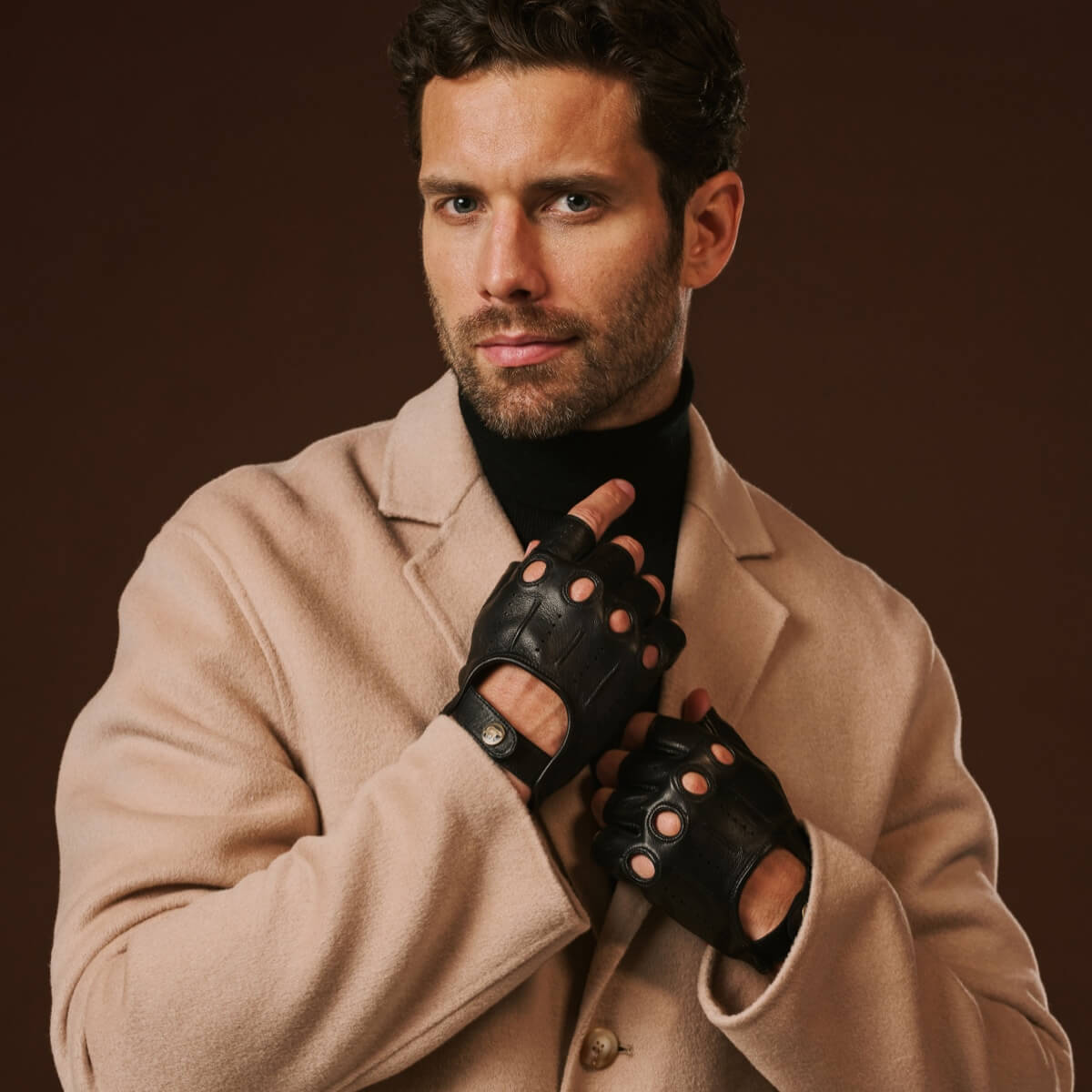Giuseppe (black) - Italian lambskin fingerless leather driving gloves