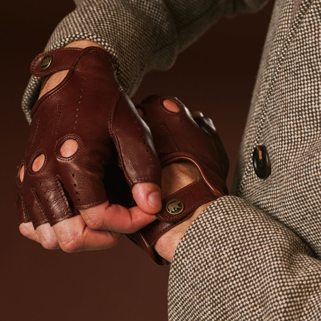 Giuseppe (brown) - Italian lambskin fingerless leather driving gloves