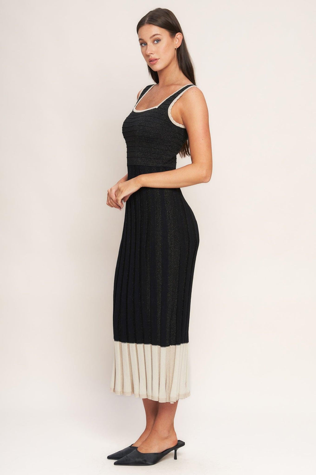 NOIR ÉCLAT SWEATER KNIT MIDI DRESS