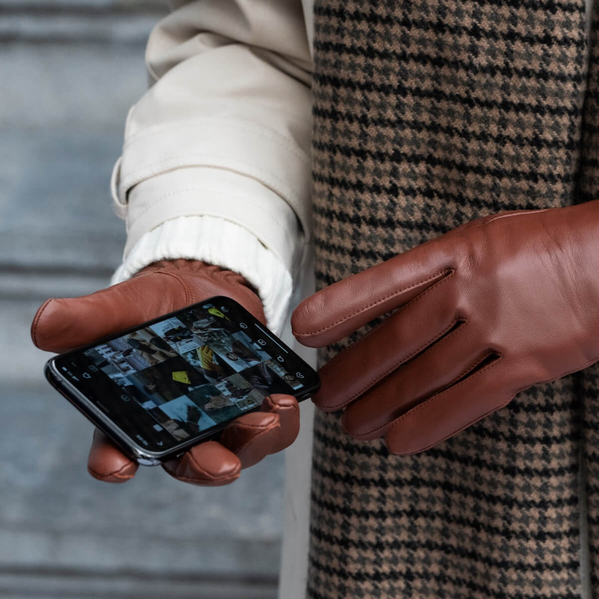 Zoey (cognac) – Sheepskin leather gloves with warm wool/cashmere lining & touchscreen function